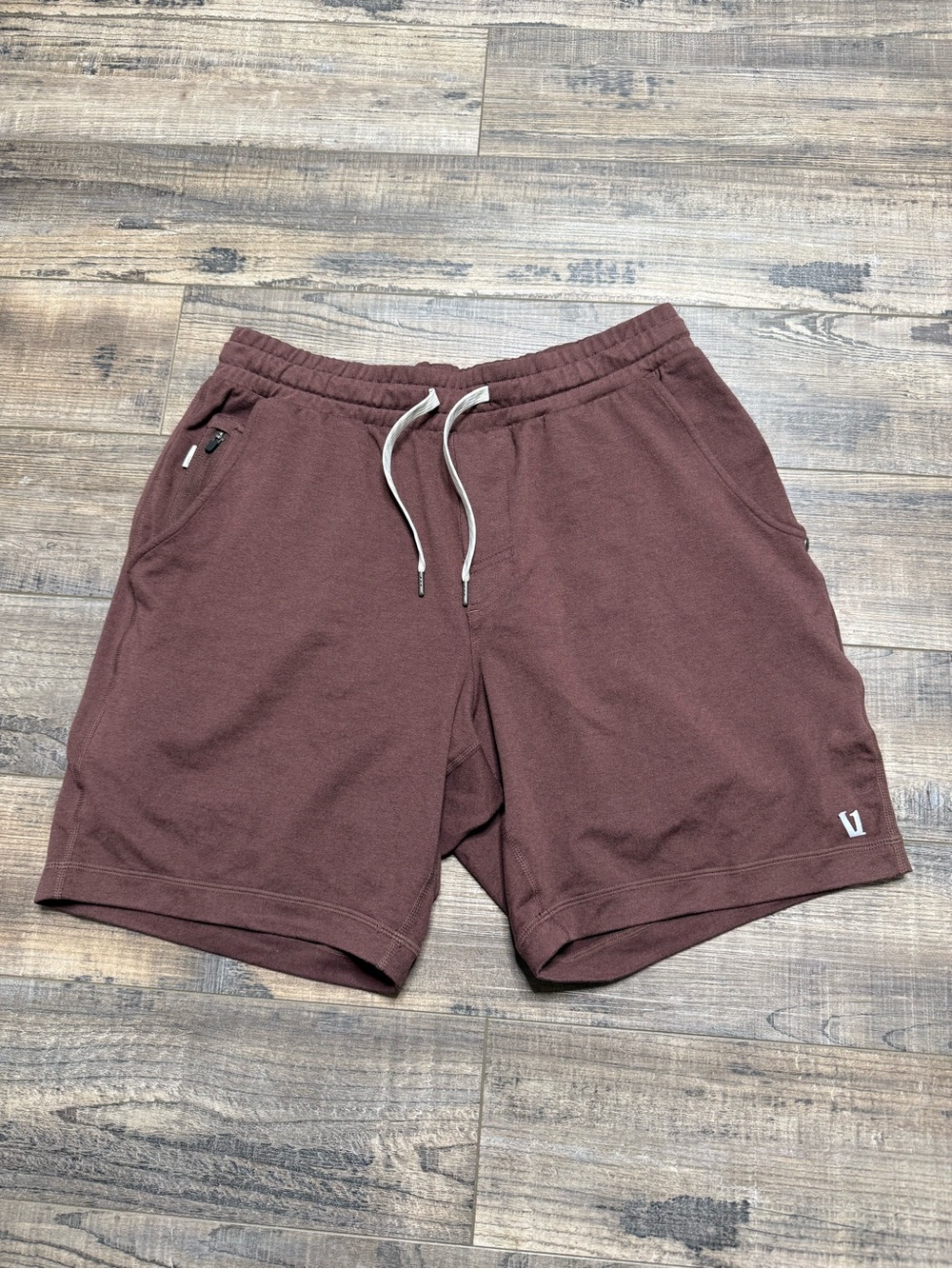 Vuori Ponto Chocolate Brown Knit Relaxed Athletic Shorts V44 Men's Size Small